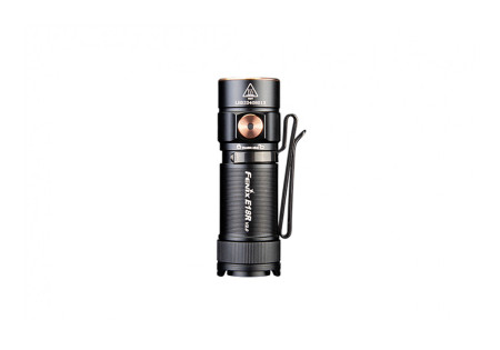 Lampe tactique FENIX E18R V2.0 1200 LUMENS