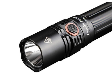 Lampe tactique FENIX PD35 V3.0 1700 LUMENS