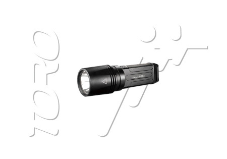 Lampe tactique FENIX TK35 U2 900 LUMENS